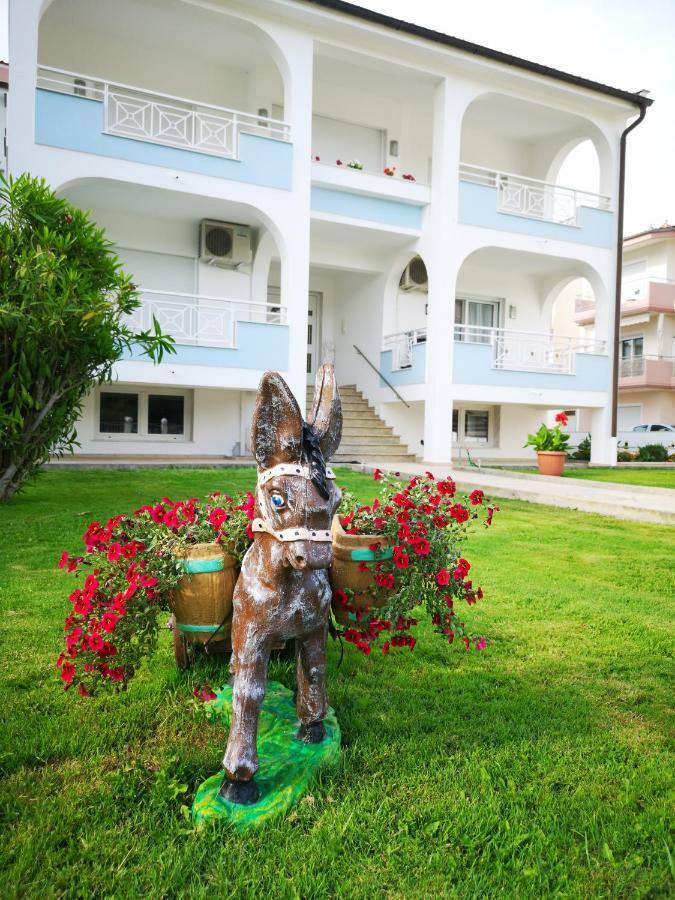 Susanna Apartments ケラモティ エクステリア 写真